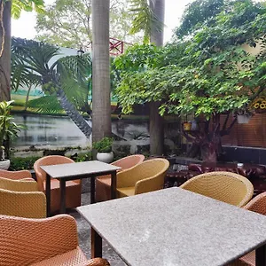 Отель Bliss Boutique Saigon - Bui Vien Street & Ben Thanh Market